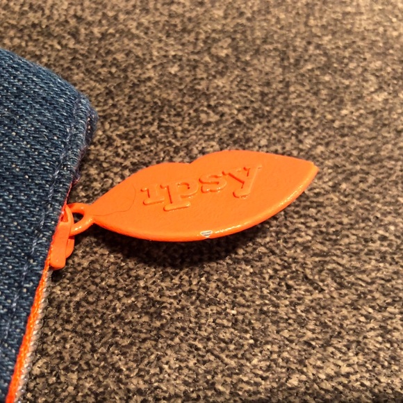 💼Ipsy cosmetic bag 💼 - Picture 2 of 3